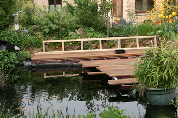 La cration et construction d'une terrasse en bois - Prsentation et fixation du planch  2 